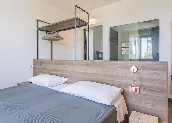 Insula Felix Bed & Breakfast
