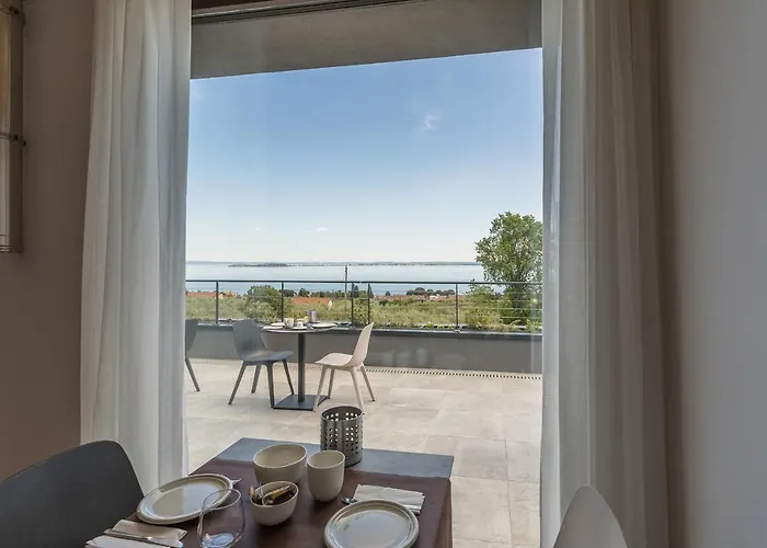 Insula Felix 4* Moniga del Garda